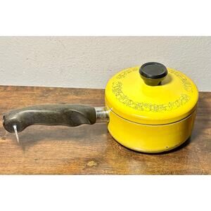 Wear Ever Registered 1 Qt Aluminum Enamel Yellow Sauce Pan w/ Lid- Vegetables